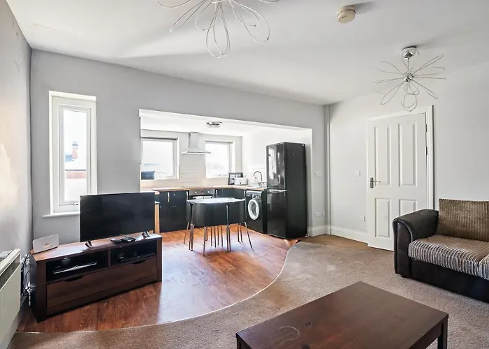 Weatherhead Lodge - Modern And Sleek Derby Apartment